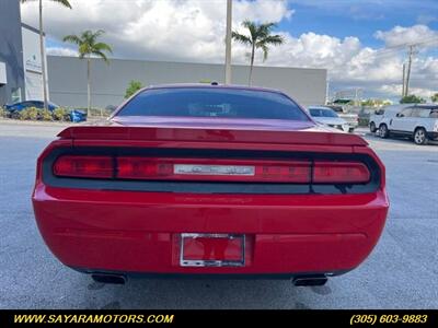 2014 Dodge Challenger SXT Plus   - Photo 6 - Doral, FL 33122