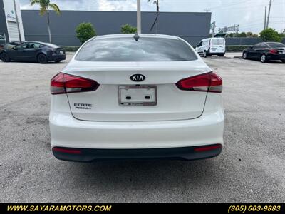 2017 Kia Forte LX   - Photo 8 - Doral, FL 33122