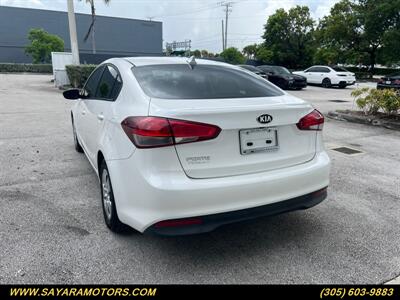 2017 Kia Forte LX   - Photo 9 - Doral, FL 33122