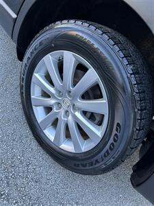 2010 Mazda CX-9 Touring   - Photo 25 - Doral, FL 33122
