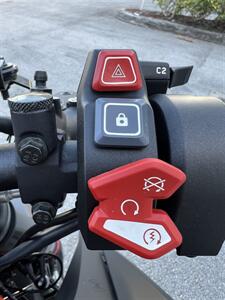2021 KTM 1290 SUPER DUKE R   - Photo 20 - Doral, FL 33122