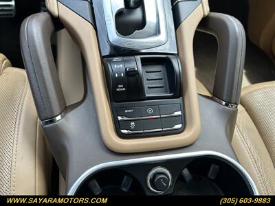 2015 Porsche Cayenne S   - Photo 36 - Doral, FL 33122