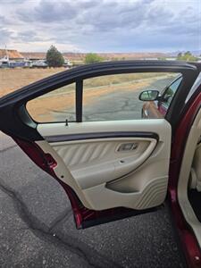 2015 Ford Taurus Limited   - Photo 11 - Page, AZ 86040