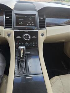 2015 Ford Taurus Limited   - Photo 19 - Page, AZ 86040