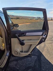 2010 Honda CR-V EX   - Photo 15 - Page, AZ 86040