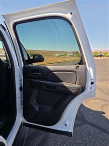 2011 Chevrolet Tahoe LS - Photo 15 - Page, AZ 86040