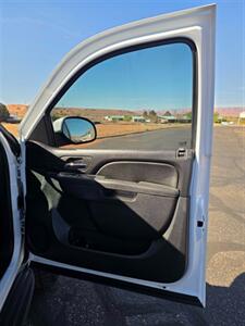 2011 Chevrolet Tahoe LS - Photo 17 - Page, AZ 86040