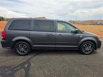 2014 Dodge Grand Caravan SXT   - Photo 6 - Page, AZ 86040