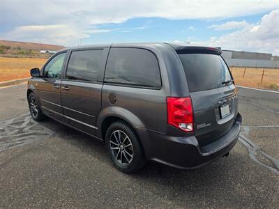 2014 Dodge Grand Caravan SXT   - Photo 3 - Page, AZ 86040