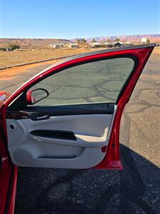 2009 Chevrolet Impala LT   - Photo 15 - Page, AZ 86040