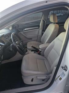 2017 Volkswagen Golf TSI S - Photo 10 - Page, AZ 86040