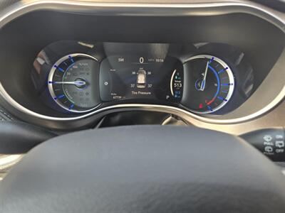 2018 Chrysler Pacifica Hybrid Limited   - Photo 20 - Page, AZ 86040