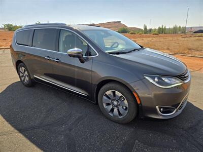 2018 Chrysler Pacifica Hybrid Limited   - Photo 7 - Page, AZ 86040