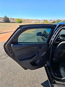 2016 Ford Focus S   - Photo 11 - Page, AZ 86040