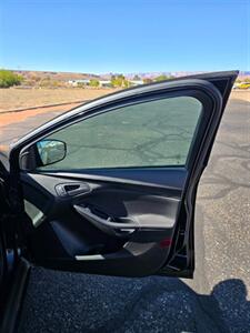 2016 Ford Focus S   - Photo 17 - Page, AZ 86040