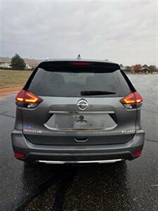 2017 Nissan Rogue S   - Photo 4 - Page, AZ 86040