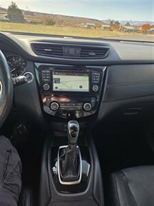 2017 Nissan Rogue S   - Photo 19 - Page, AZ 86040