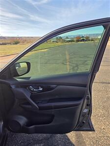 2017 Nissan Rogue S   - Photo 17 - Page, AZ 86040