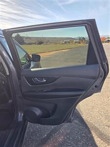 2017 Nissan Rogue S   - Photo 15 - Page, AZ 86040