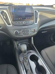 2023 Chevrolet Malibu LT - Photo 19 - Page, AZ 86040