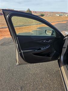 2023 Chevrolet Malibu LT - Photo 9 - Page, AZ 86040