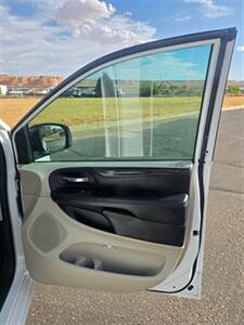 2019 Dodge Grand Caravan SE - Photo 17 - Page, AZ 86040