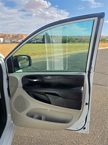 2019 Dodge Grand Caravan SE - Photo 17