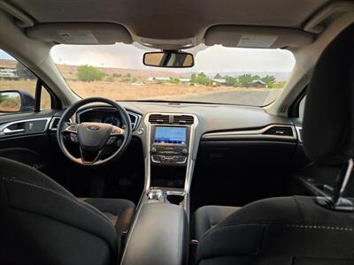 2020 Ford Fusion Hybrid SE   - Photo 18 - Page, AZ 86040