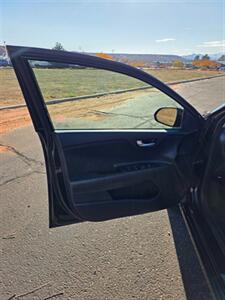 2020 Kia Rio LX   - Photo 9 - Page, AZ 86040