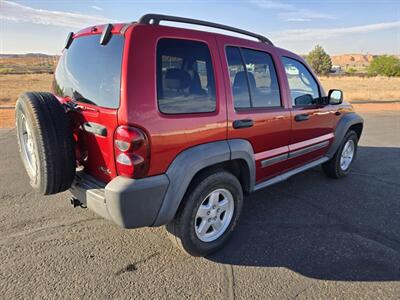 2007 Jeep Liberty Sport Sport 4dr SUV   - Photo 5 - Page, AZ 86040