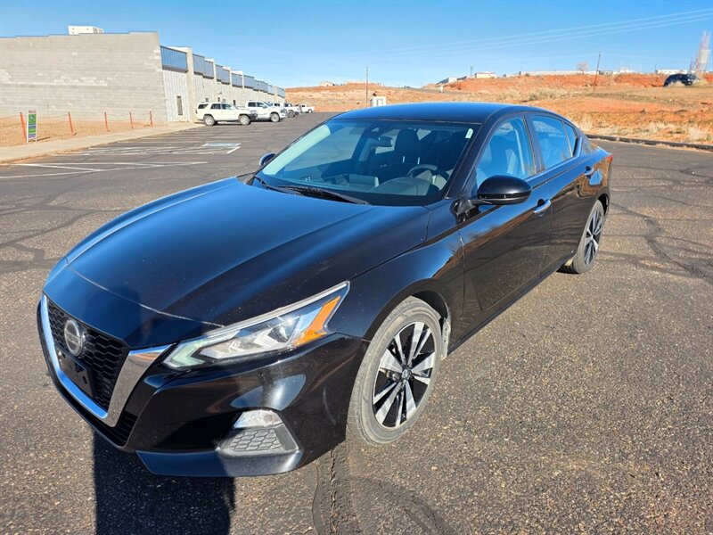 2022 Nissan Altima SV's photo