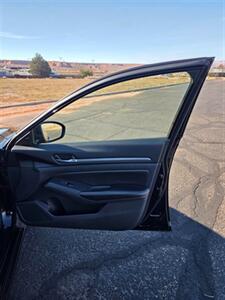 2022 Nissan Altima 2.5 SV   - Photo 17 - Page, AZ 86040