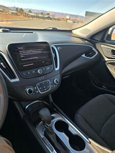 2023 Chevrolet Malibu LT   - Photo 19 - Page, AZ 86040