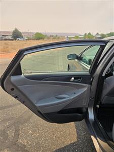 2013 Hyundai SONATA GLS   - Photo 11 - Page, AZ 86040