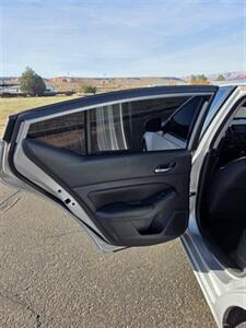 2021 Nissan Altima 2.5 S - Photo 11 - Page, AZ 86040