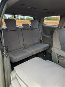 2018 Kia Sedona L   - Photo 14 - Page, AZ 86040