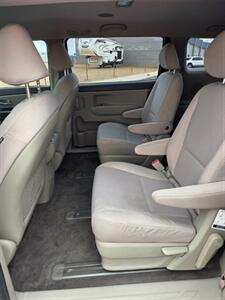 2018 Kia Sedona L   - Photo 11 - Page, AZ 86040