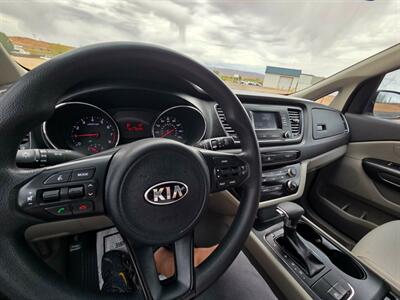 2018 Kia Sedona L   - Photo 20 - Page, AZ 86040