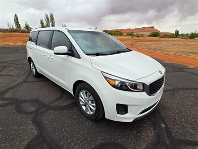 2018 Kia Sedona L   - Photo 7 - Page, AZ 86040