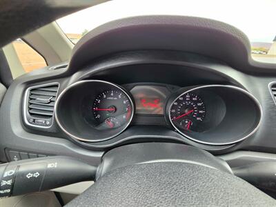 2018 Kia Sedona L   - Photo 21 - Page, AZ 86040