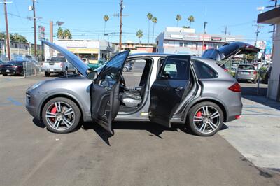 2011 Porsche Cayenne Turbo   - Photo 26 - Van Nuys, CA 91406