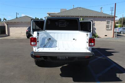 2020 Jeep Gladiator Sport   - Photo 28 - Van Nuys, CA 91406