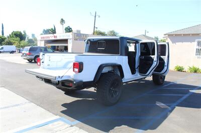 2020 Jeep Gladiator Sport   - Photo 29 - Van Nuys, CA 91406