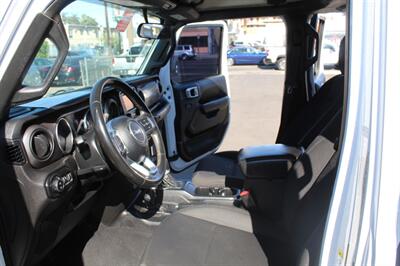 2020 Jeep Gladiator Sport   - Photo 9 - Van Nuys, CA 91406