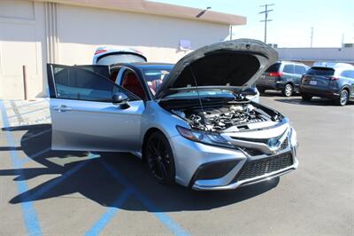 2022 Toyota Camry Hybrid XSE   - Photo 21 - Van Nuys, CA 91406