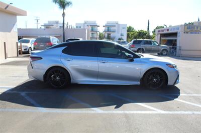 2022 Toyota Camry Hybrid XSE   - Photo 8 - Van Nuys, CA 91406