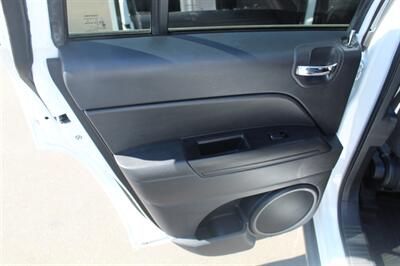 2014 Jeep Compass Sport   - Photo 12 - Van Nuys, CA 91406