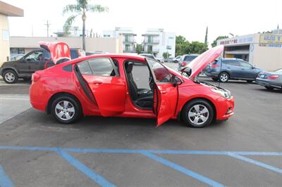 2018 Chevrolet Cruze LS Auto   - Photo 30 - Van Nuys, CA 91406