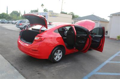 2018 Chevrolet Cruze LS Auto   - Photo 29 - Van Nuys, CA 91406