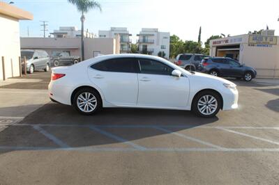 2015 Lexus ES   - Photo 8 - Van Nuys, CA 91406